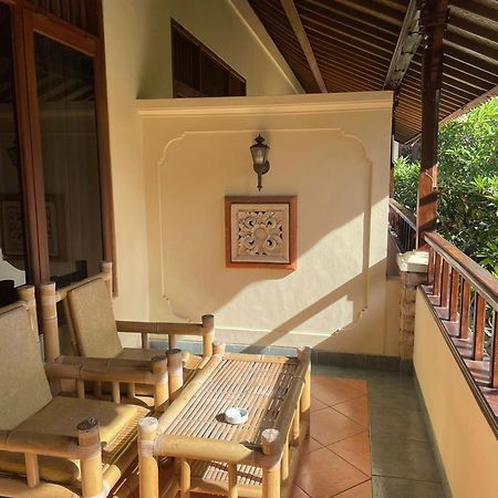 Yulia 1 Bed & Breakfast Sanur  Ngoại thất bức ảnh