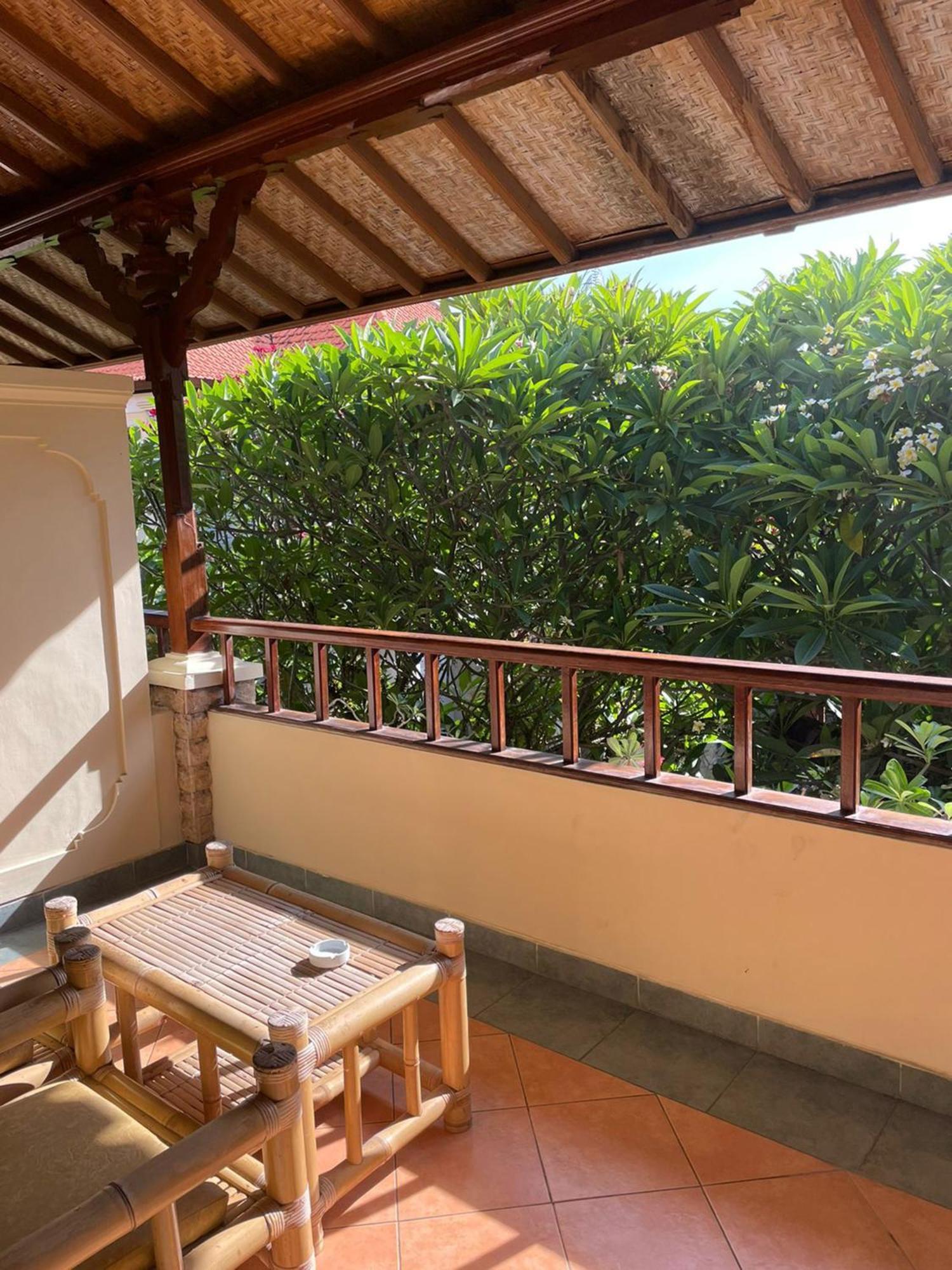 Yulia 1 Bed & Breakfast Sanur  Ngoại thất bức ảnh
