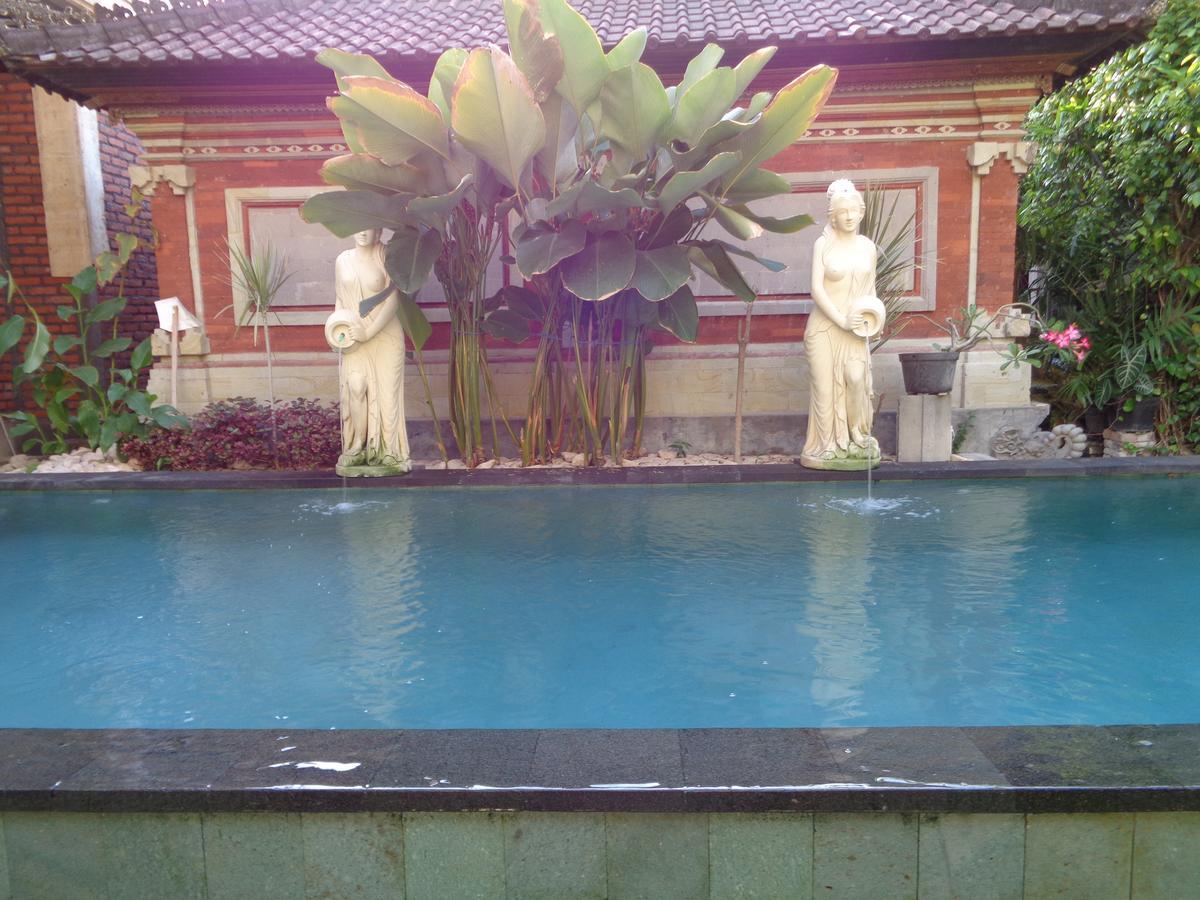 Yulia 1 Bed & Breakfast Sanur  Ngoại thất bức ảnh