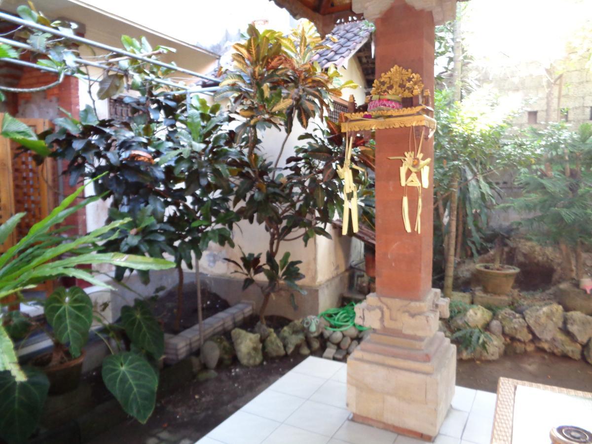 Yulia 1 Bed & Breakfast Sanur  Ngoại thất bức ảnh