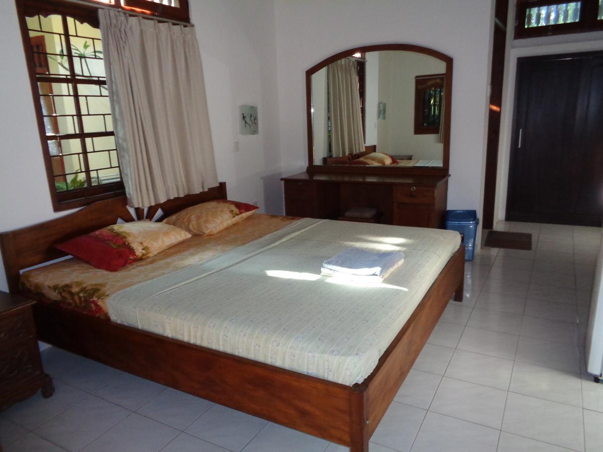 Yulia 1 Bed & Breakfast Sanur  Ngoại thất bức ảnh