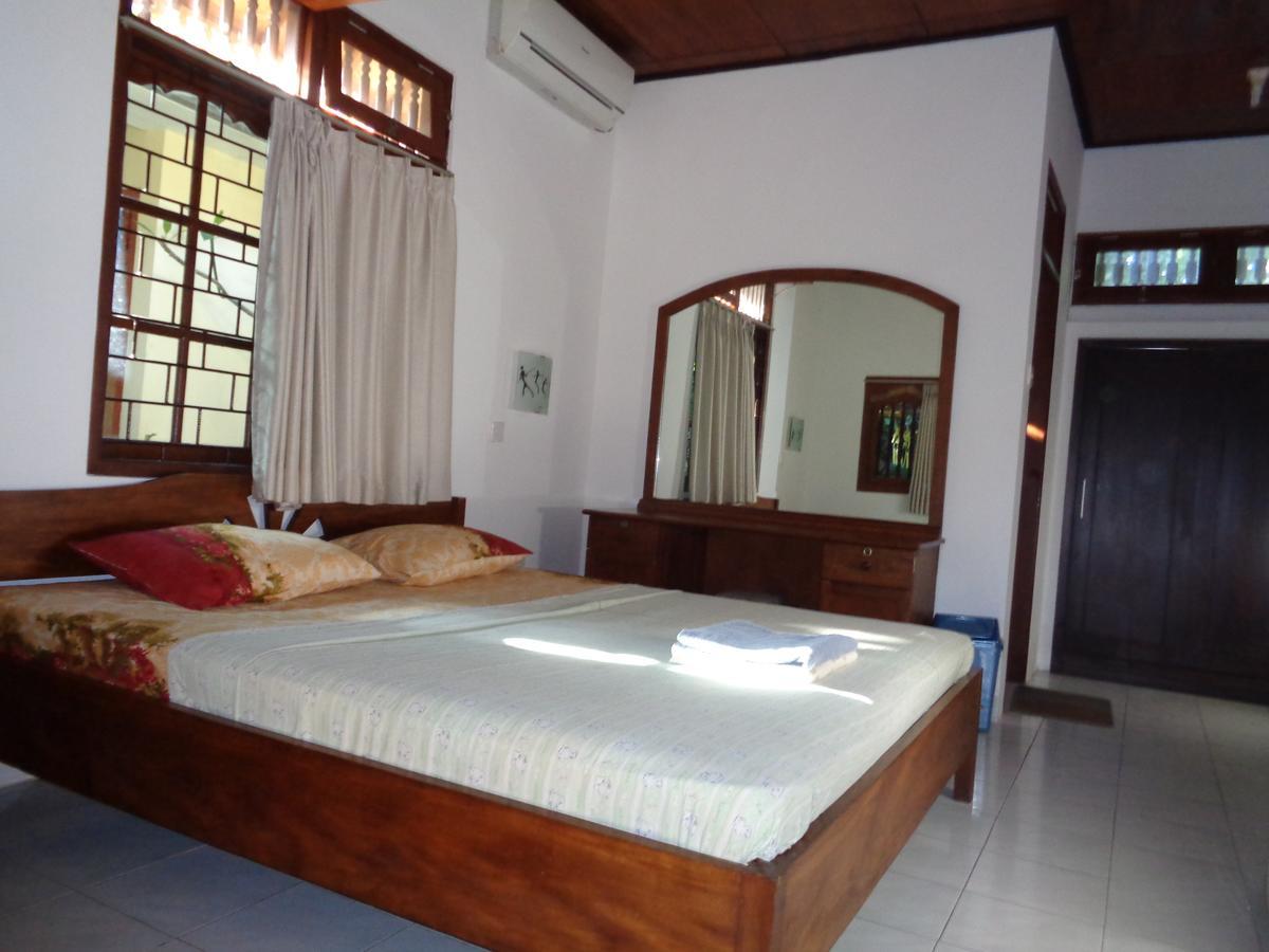 Yulia 1 Bed & Breakfast Sanur  Ngoại thất bức ảnh