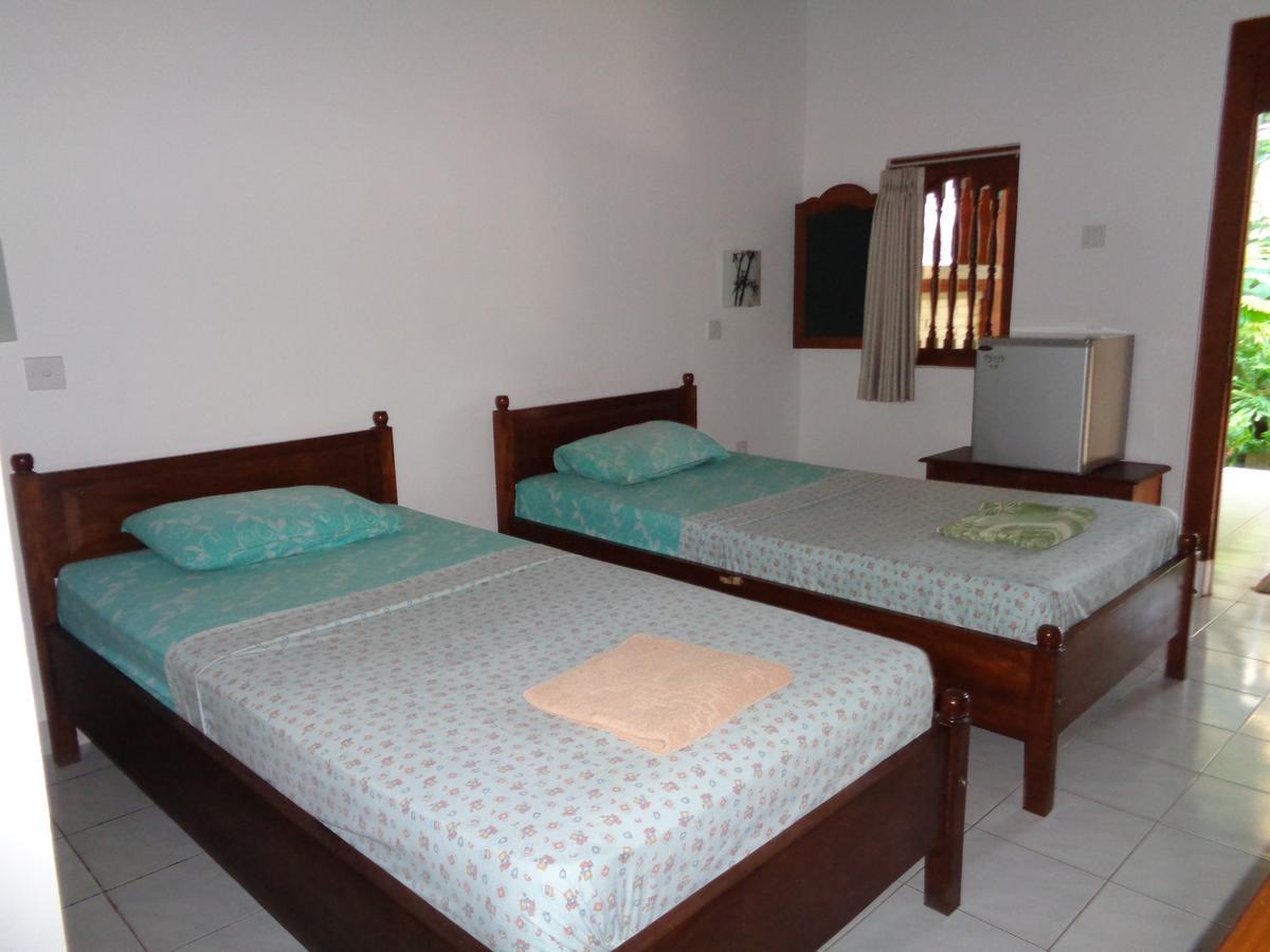 Yulia 1 Bed & Breakfast Sanur  Ngoại thất bức ảnh