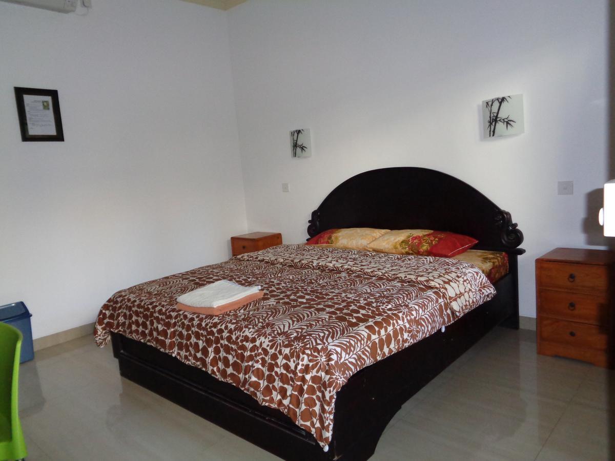 Yulia 1 Bed & Breakfast Sanur  Ngoại thất bức ảnh
