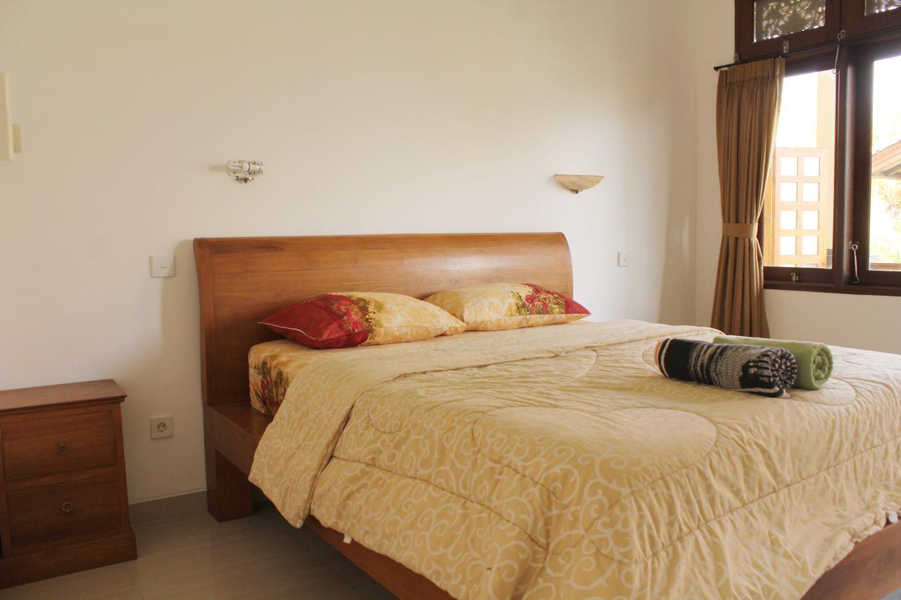 Yulia 1 Bed & Breakfast Sanur  Ngoại thất bức ảnh