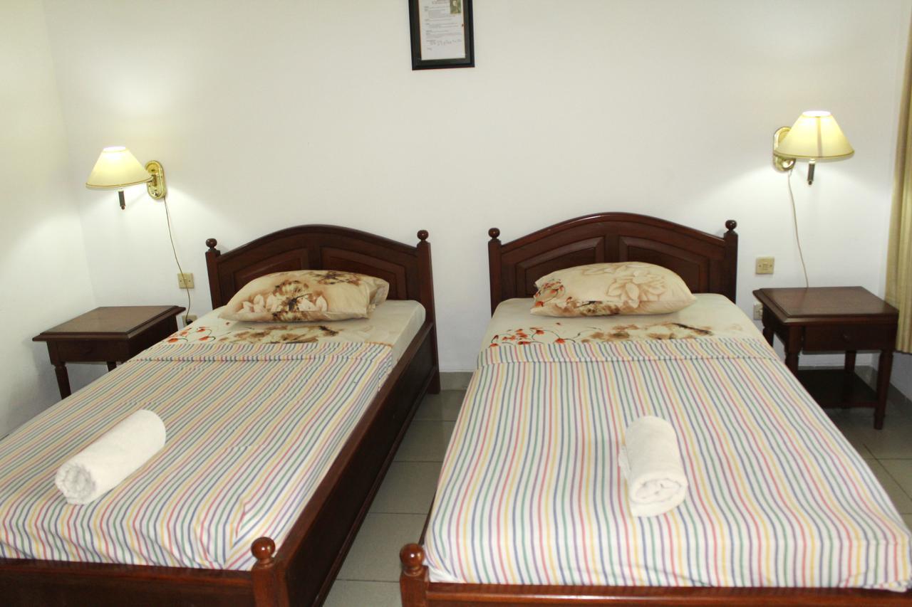 Yulia 1 Bed & Breakfast Sanur  Ngoại thất bức ảnh
