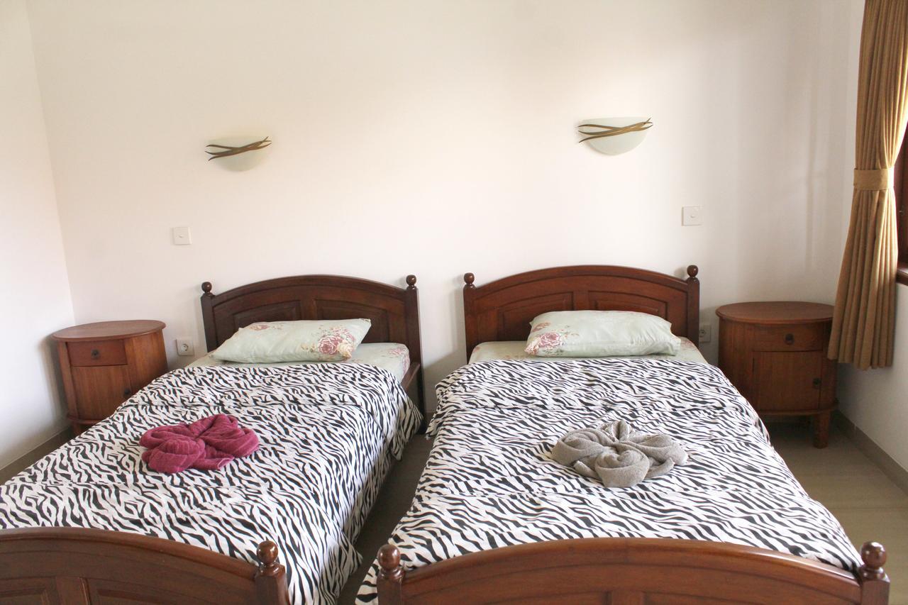 Yulia 1 Bed & Breakfast Sanur  Ngoại thất bức ảnh