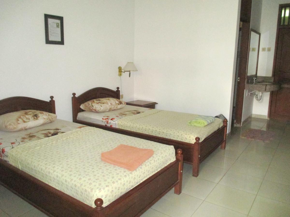 Yulia 1 Bed & Breakfast Sanur  Ngoại thất bức ảnh
