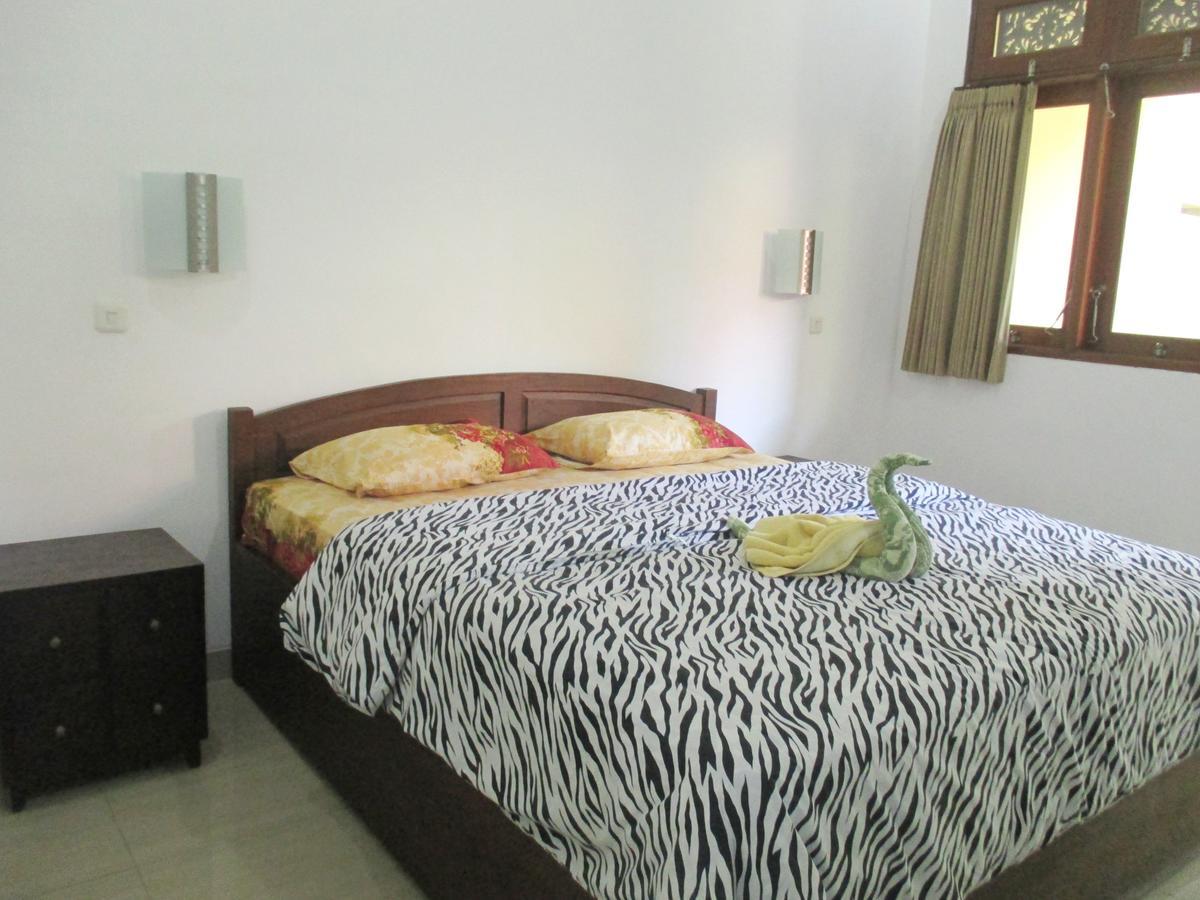 Yulia 1 Bed & Breakfast Sanur  Ngoại thất bức ảnh